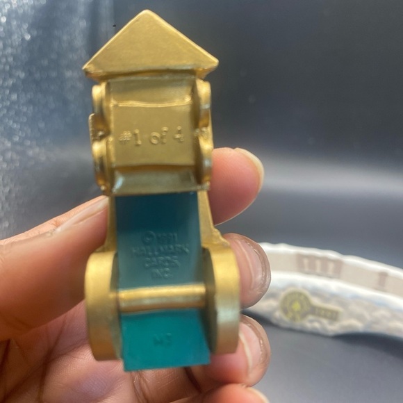 5 PC IN BOXES HALLMARK ORNAMENT TRAIN SET CLAUS & CO R.R. 1991 w Train Trestle - Picture 8 of 12